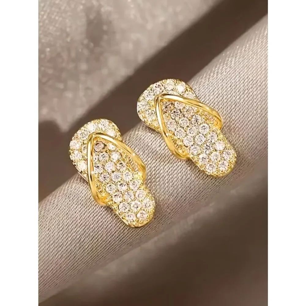 NWT-Minimalist Golden Rhinestone Flip-flop Post Earrings